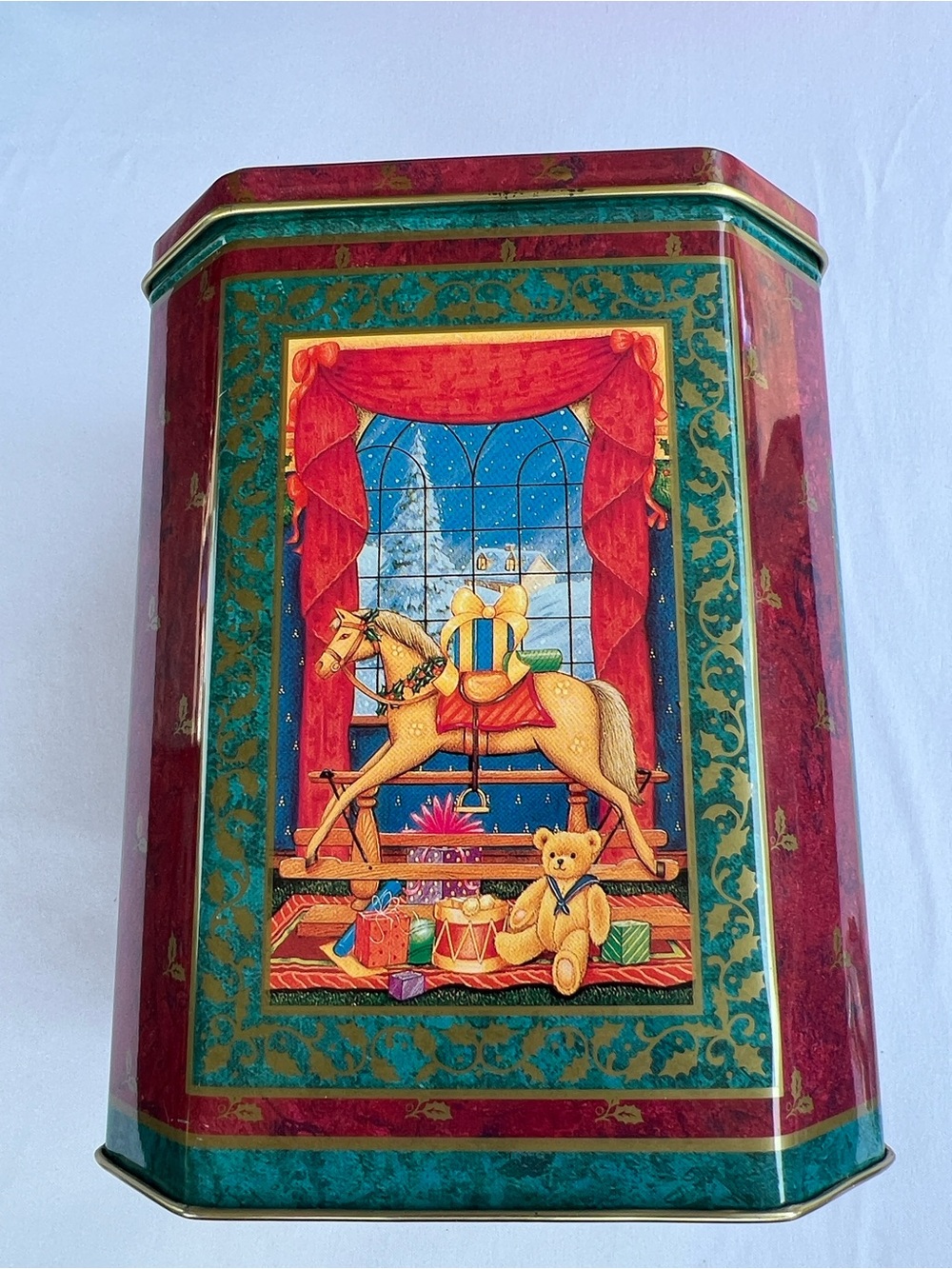 Vintage Christmas Octagonal Metal Tin - Made in England